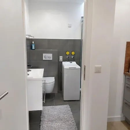 Am Jungbrunnen 2 דירה *